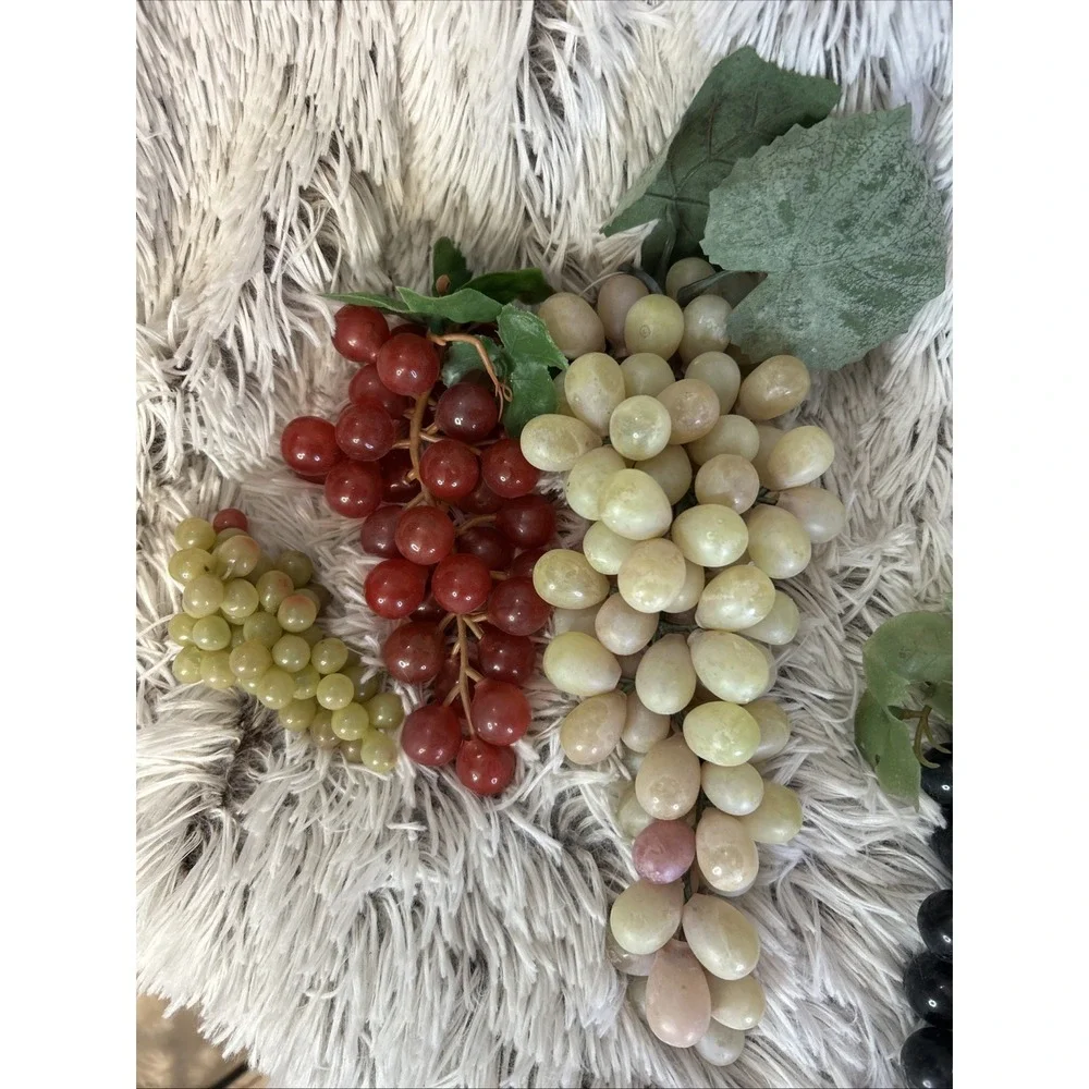 LARGE LOT OF Vintage Grape Clusters Rubber Mid Century Fake Fruit Decor‎ VARIOUS
